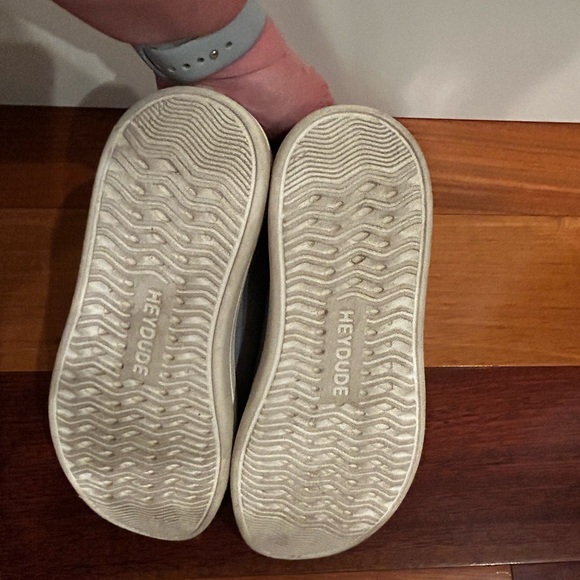 Hey Dude Casual slip-on Gray Sneakers. Size 6 - Picture 7 of 7